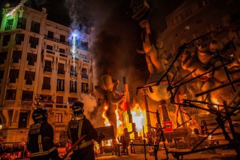 Лас Файяс - праздник огня и веселья в Валенсии
