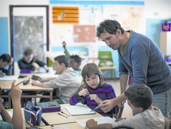 Школьные учителя в Испании  зарабатывают 3000 евро в месяц