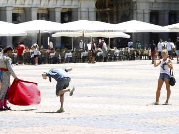 В туристическом секторе Испании прошедшим летом было задействовано более 2,5 млн. человек