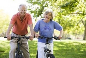 Испанцы старшего возраста ведут здоровый образ жизни