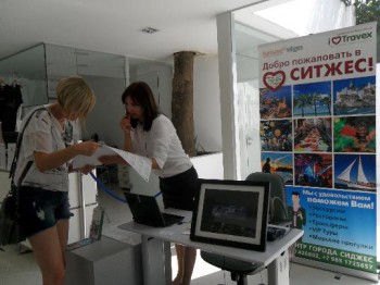 Российские туристы получат в Ситжесе любую информацию на родном языке 