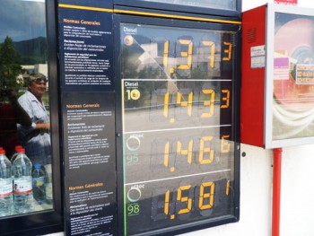 В Испании снизились цены на автомобильное топливо 