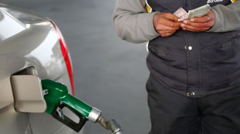 Цены на автомобильное топливо в Испании вновь снизились
