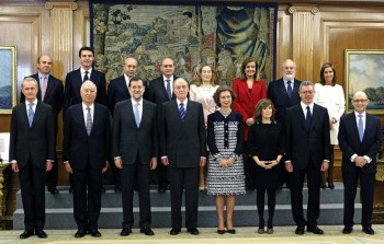 Сколько получают правительственные чиновники Испании 