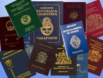 Испанской полиции запретили изымать паспорта у иностранцев 